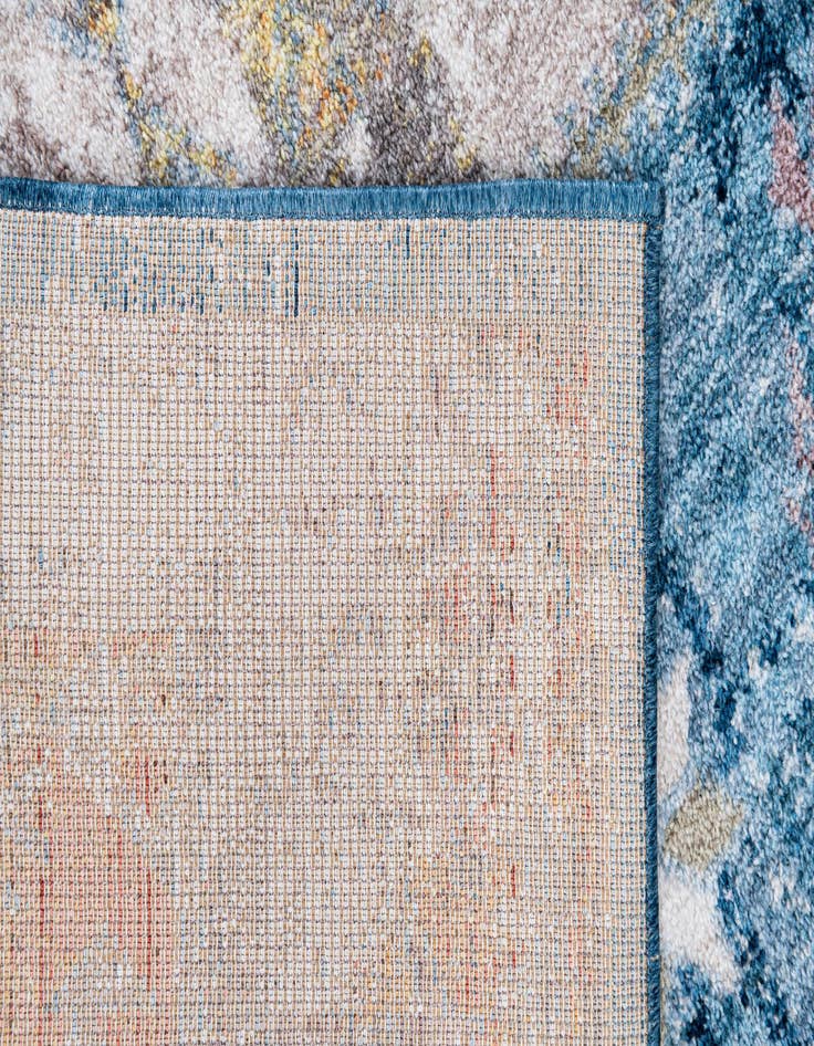 Detail image of 5' 3 x 7' 7 Fleur Rug
