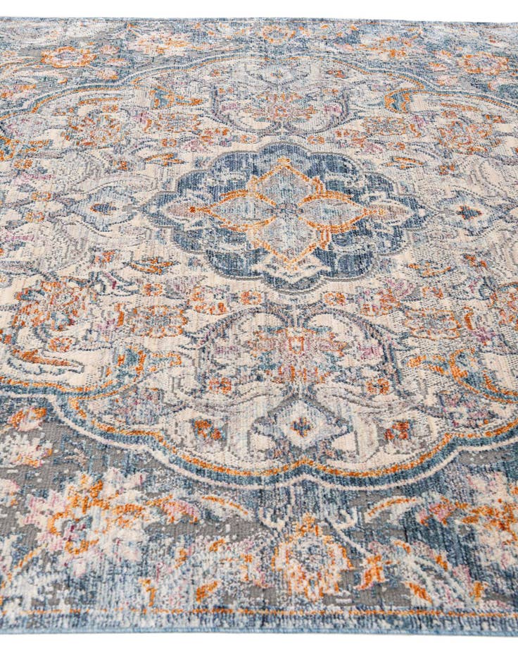 Detail image of 5' 3 x 7' 5 Fleur Rug