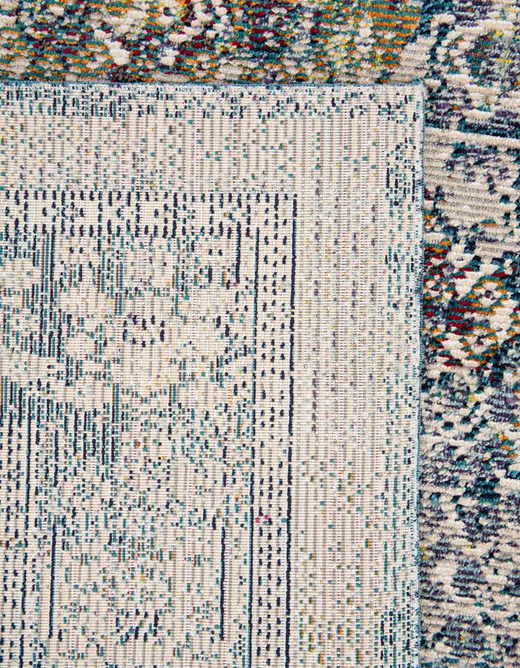 Detail image of 5' 3 x 7' 3 Fleur Rug