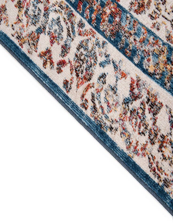 Detail image of 5' 2 x 7' 8 Fleur Rug