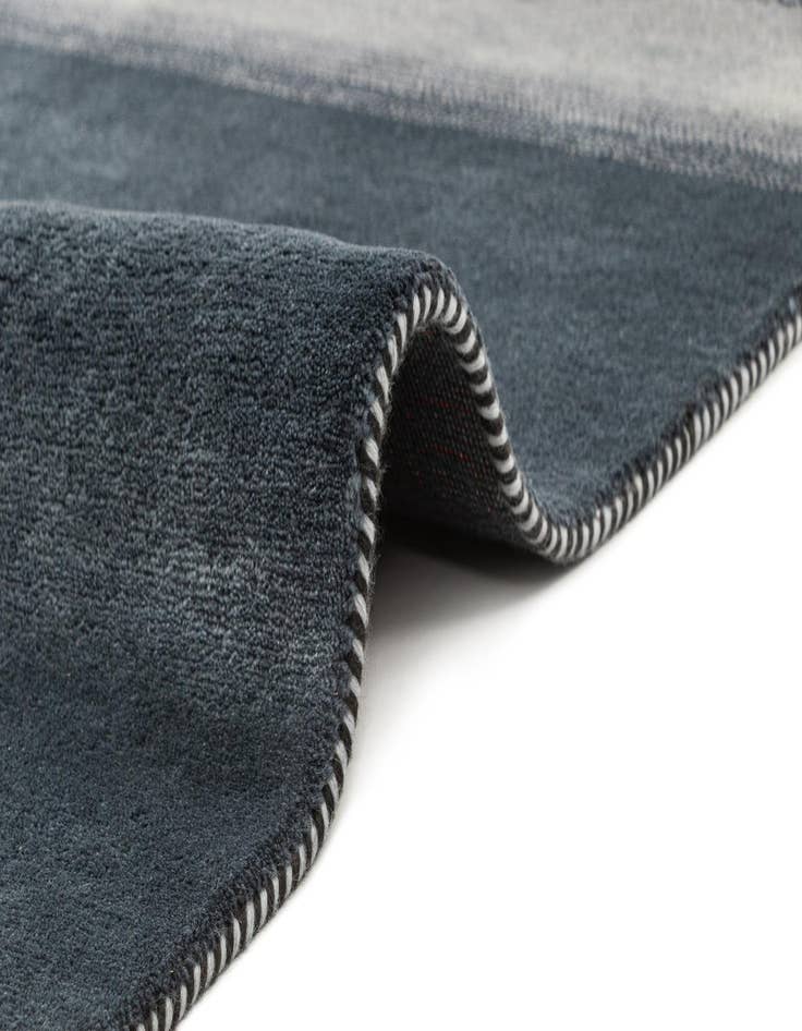 Detail image of 4' 8 x 6' 8 Gabbeh Rug