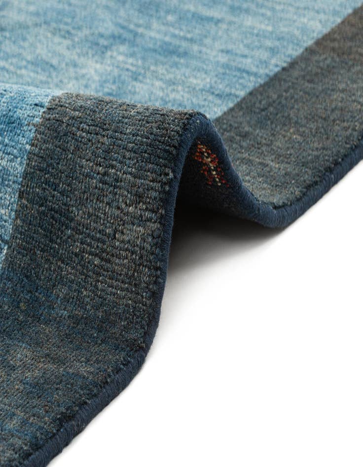 Detail image of 4' 9 x 6' 5 Gabbeh Shouli Rug