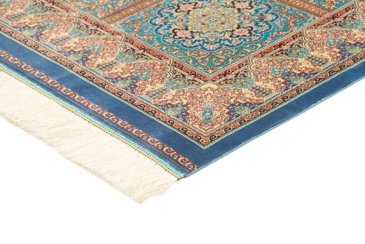 Detail image of 4' 5 x 6' 5 Ghom Design Rug