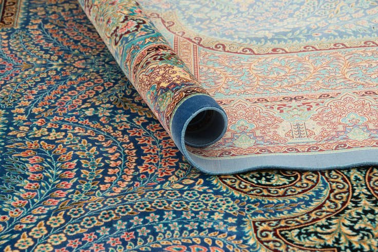 Detail image of 4' 5 x 6' 5 Ghom Design Rug