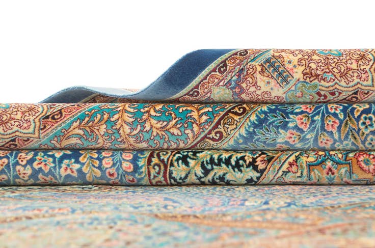 Detail image of 4' 5 x 6' 5 Ghom Design Rug