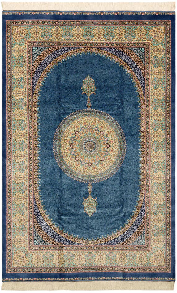 Detail image of 4' 9 x 7' 5 Ghom Design Rug