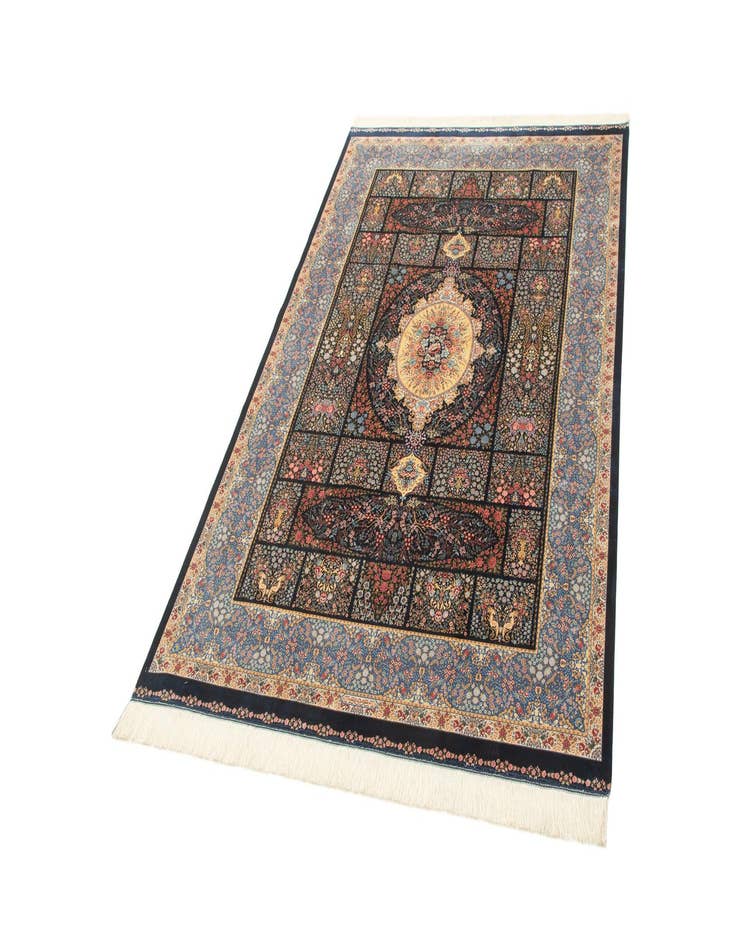 Detail image of 4' 9 x 7' 6 Ghom Design Rug