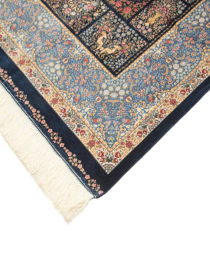 Detail image of 4' 9 x 7' 6 Ghom Design Rug