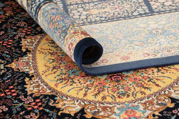 4' 9 x 7' 6 Ghom Design Rug