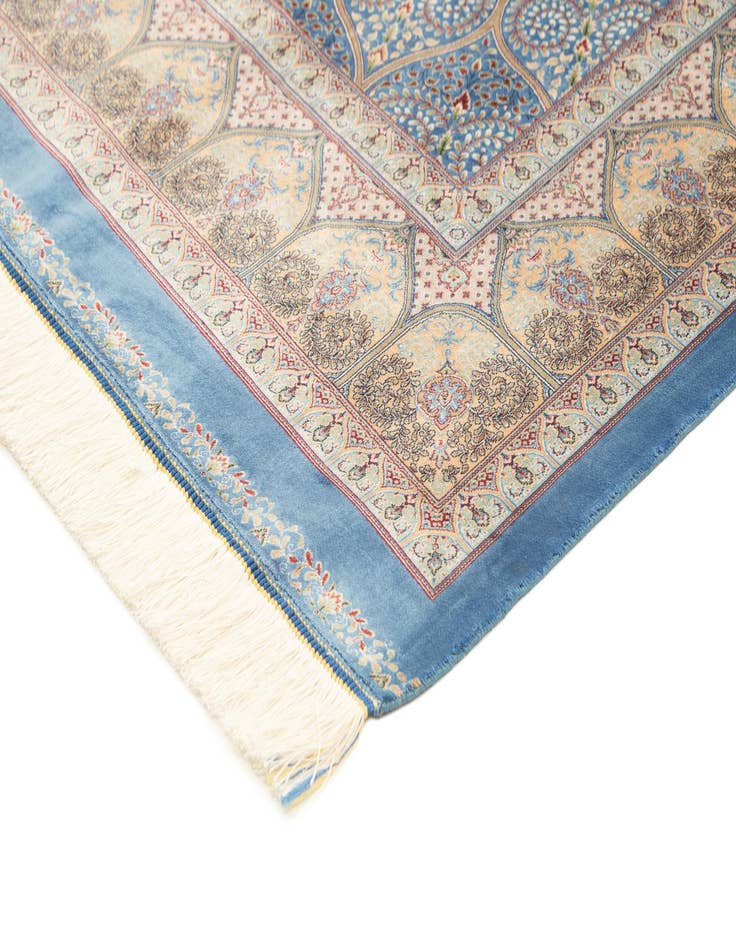 Detail image of 4' 10 x 7' 5 Ghom Design Rug