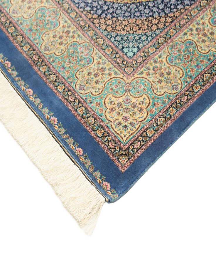 Detail image of 4' 9 x 7' 6 Ghom Design Rug