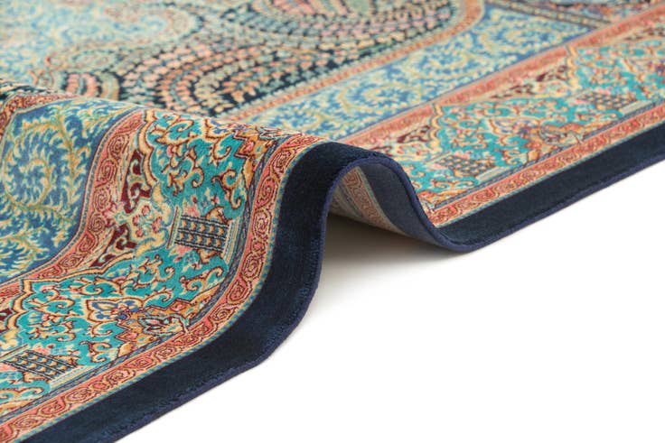 Detail image of 3' 3 x 4' 10 Ghom Design Rug