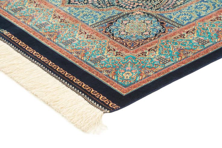 Detail image of 3' 3 x 4' 10 Ghom Design Rug