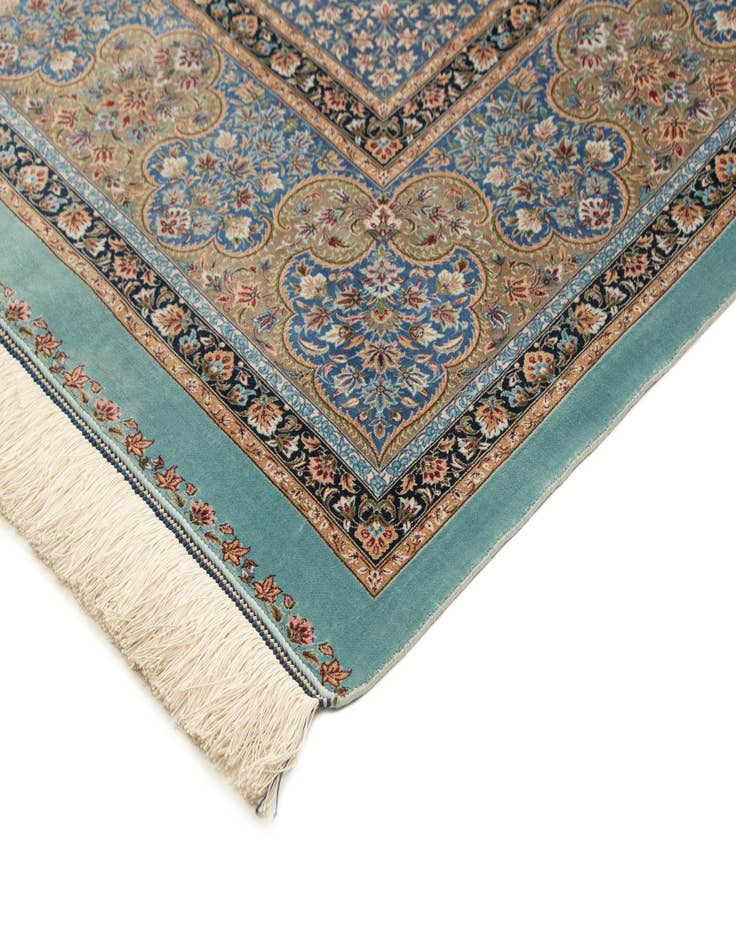 Detail image of 6' 6 x 9' 7 Ghom Design Rug