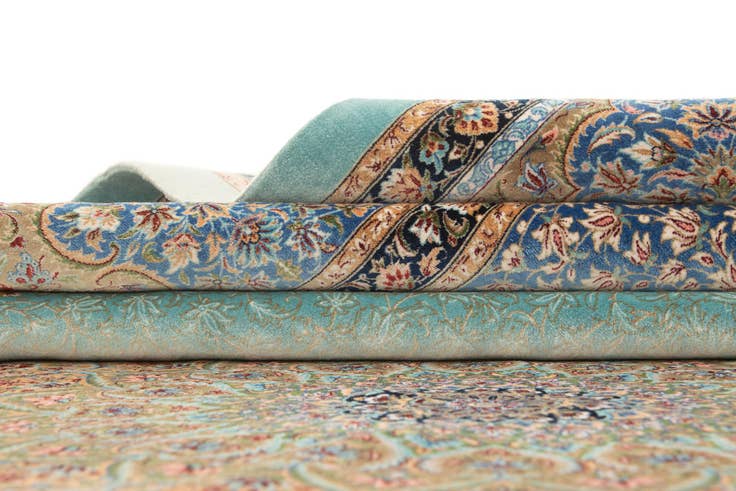 Detail image of 6' 6 x 9' 7 Ghom Design Rug