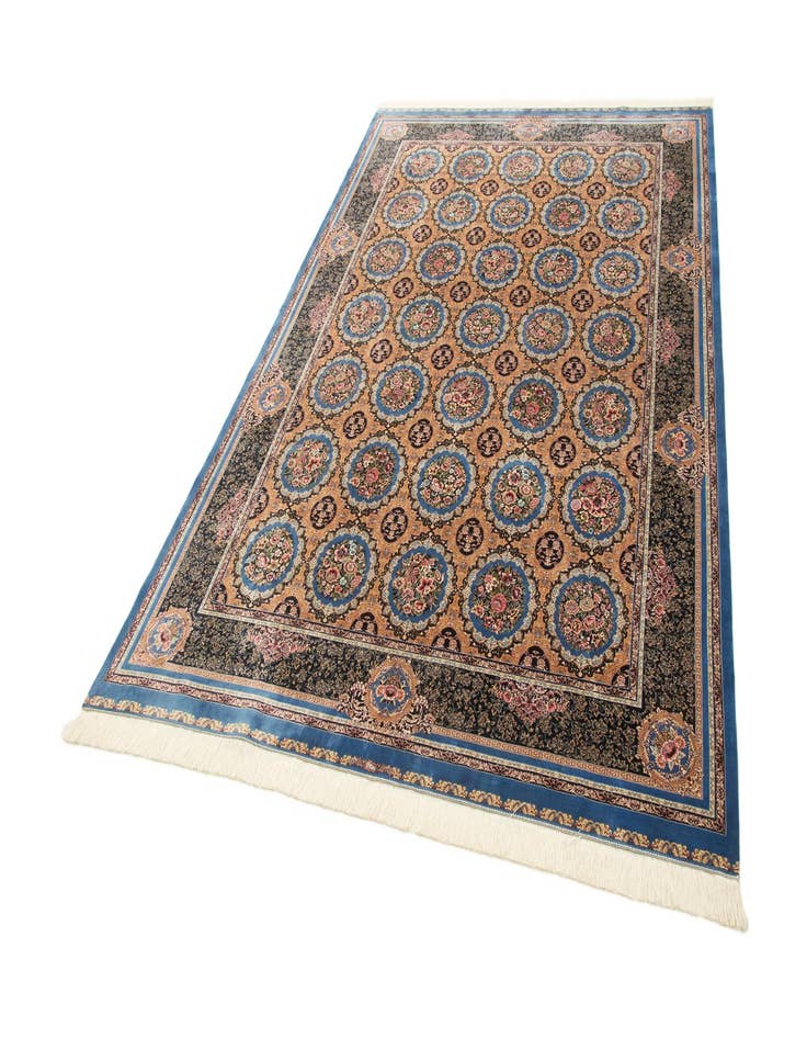 Detail image of 6' 6 x 9' 7 Ghom Design Rug