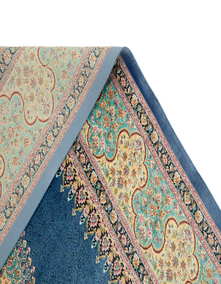 Detail image of 6' 5 x 9' 7 Ghom Design Rug