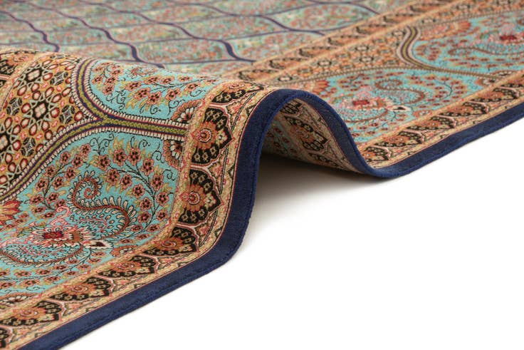 Detail image of 6' 4 x 9' 9 Ghom Design Rug