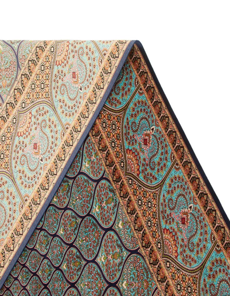 Detail image of 6' 4 x 9' 9 Ghom Design Rug