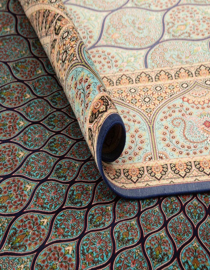 Detail image of 6' 4 x 9' 9 Ghom Design Rug