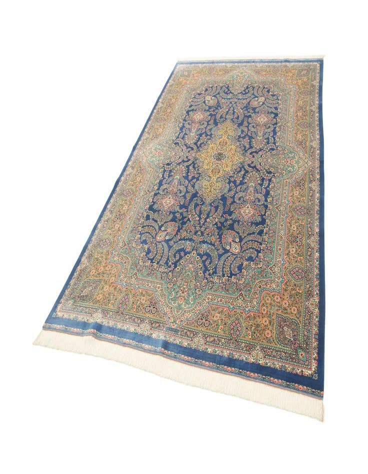 Detail image of 6' 6 x 9' 8 Ghom Design Rug