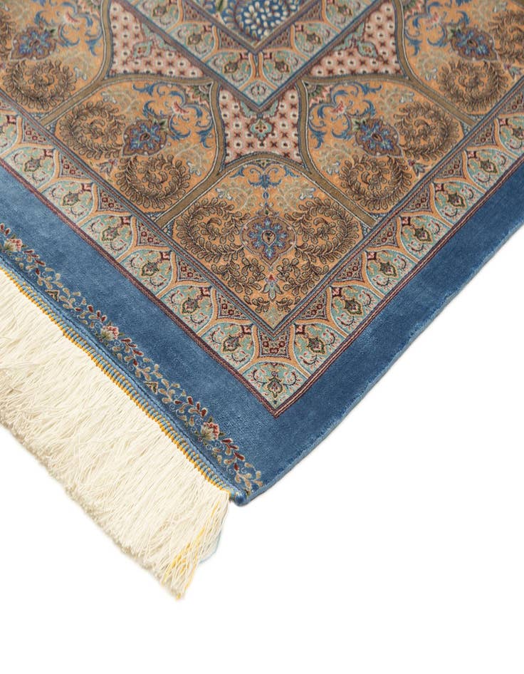 Detail image of 6' 6 x 9' 8 Ghom Design Rug