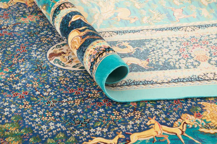 Detail image of 6' 6 x 9' 7 Ghom Design Rug