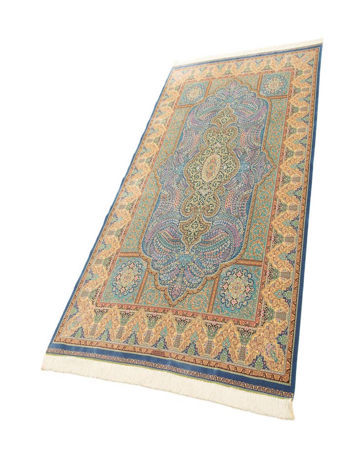 Detail image of 6' 6 x 9' 8 Ghom Design Rug