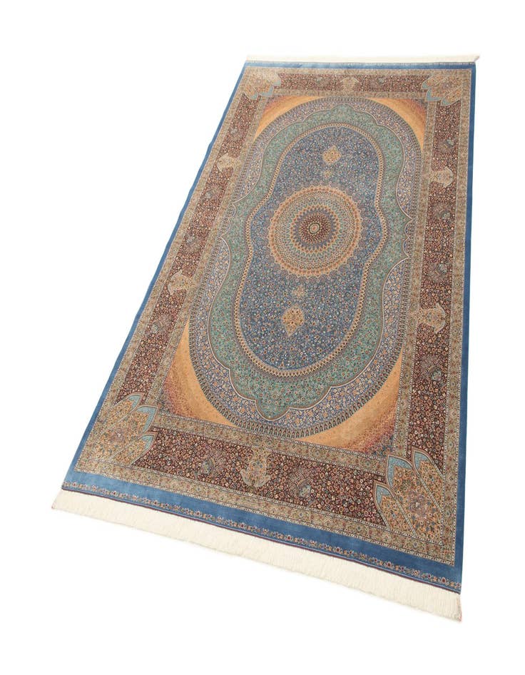 Detail image of 6' 6 x 9' 7 Ghom Design Rug