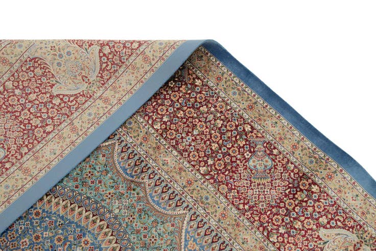Detail image of 6' 6 x 9' 7 Ghom Design Rug