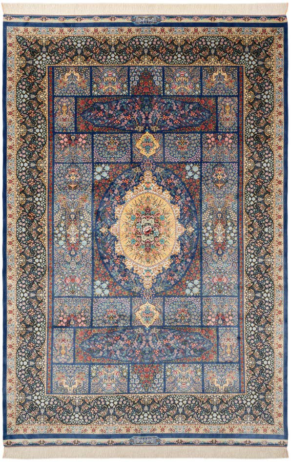 Detail image of 6' 6 x 9' 8 Ghom Design Rug