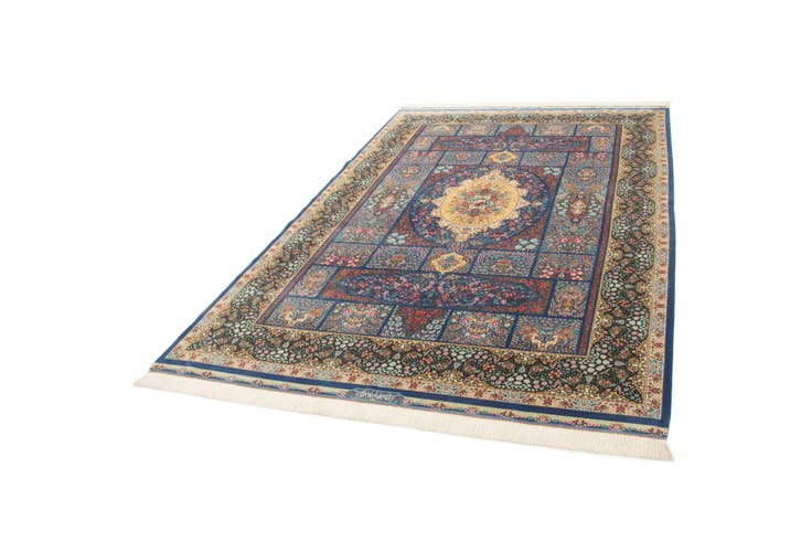 Detail image of 6' 6 x 9' 8 Ghom Design Rug