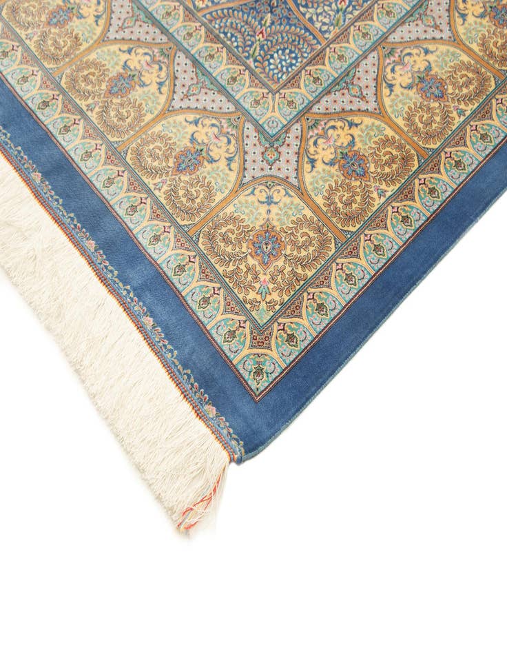 Detail image of 6' 6 x 9' 6 Ghom Design Rug