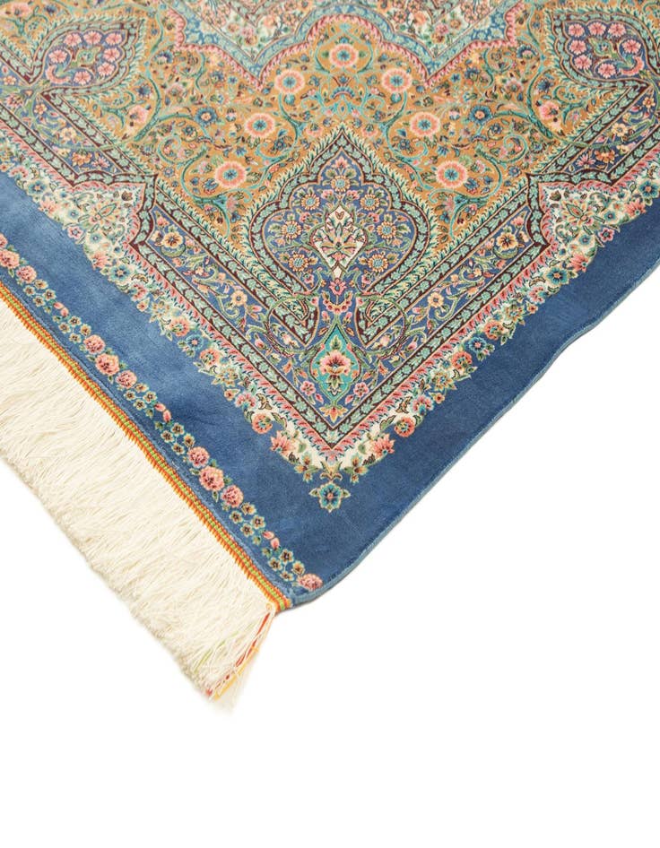 Detail image of 6' 6 x 9' 8 Ghom Design Rug
