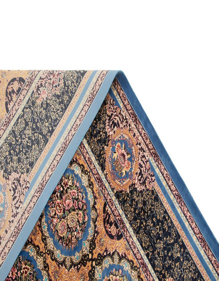 Detail image of 6' 6 x 9' 8 Ghom Design Rug