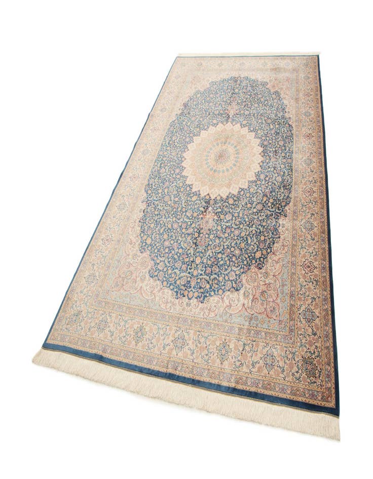Detail image of 6' 3 x 9' 7 Ghom Design Rug