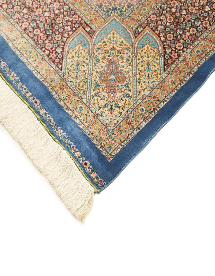 Detail image of 6' 6 x 9' 7 Ghom Design Rug