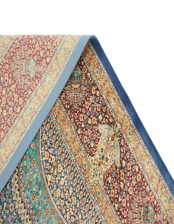 Detail image of 6' 6 x 9' 7 Ghom Design Rug