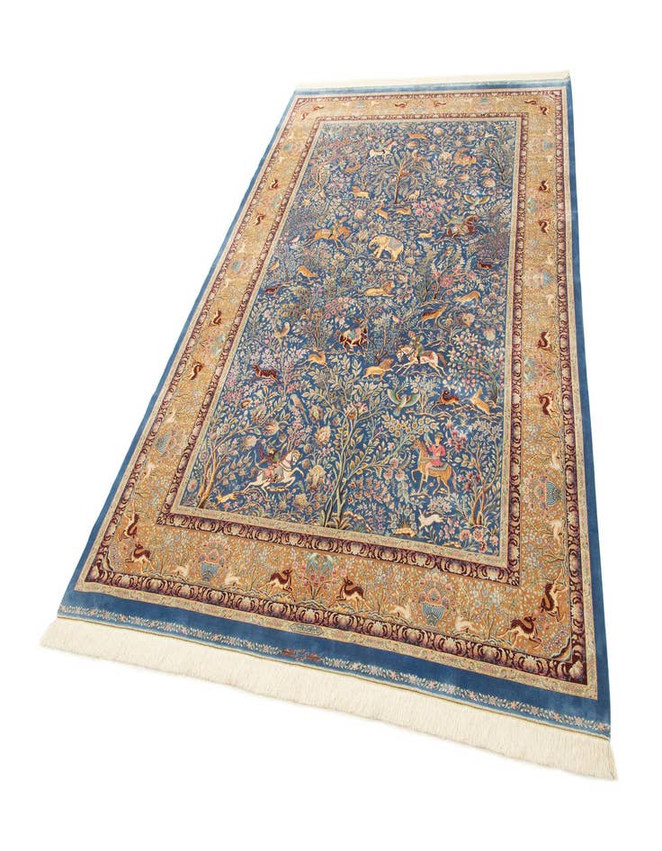 Detail image of 6' 6 x 9' 7 Ghom Design Rug
