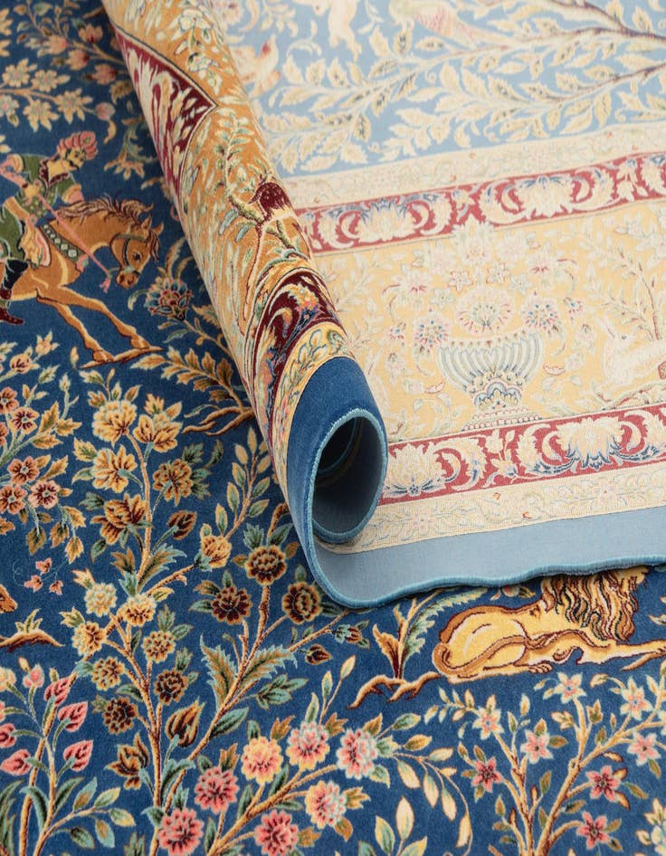 Detail image of 6' 6 x 9' 7 Ghom Design Rug