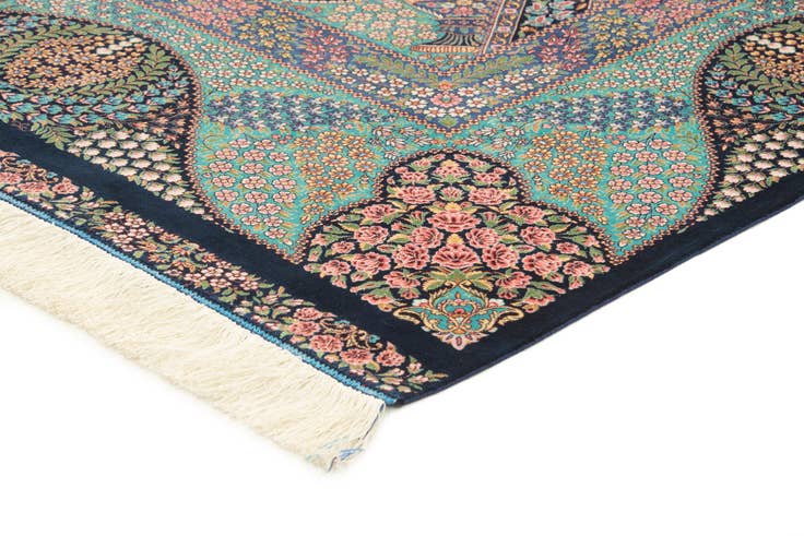 Detail image of 6' 6 x 9' 7 Ghom Design Rug