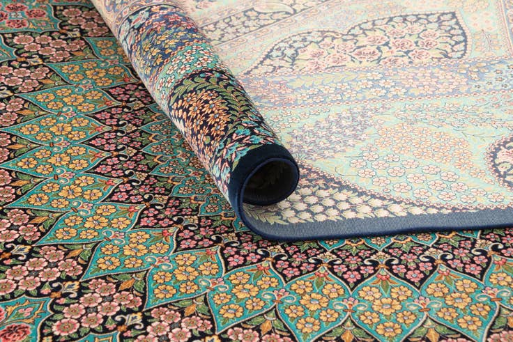 Detail image of 6' 6 x 9' 7 Ghom Design Rug