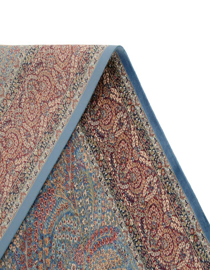 Detail image of 4' 10 x 7' 5 Ghom Design Rug