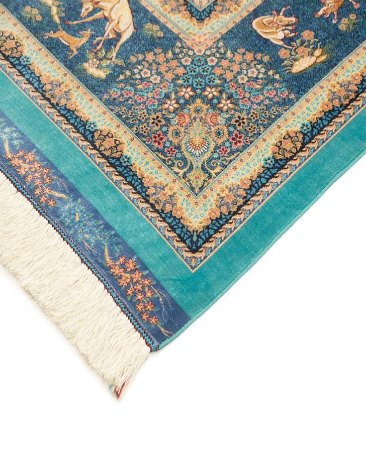 Detail image of 6' 6 x 9' 7 Ghom Design Rug