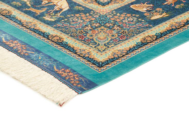 Detail image of 6' 6 x 9' 7 Ghom Design Rug