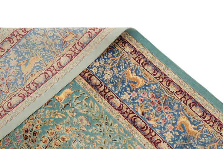 Detail image of 6' 6 x 9' 7 Ghom Design Rug