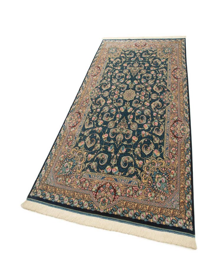 Detail image of 6' 4 x 9' 9 Ghom Design Rug