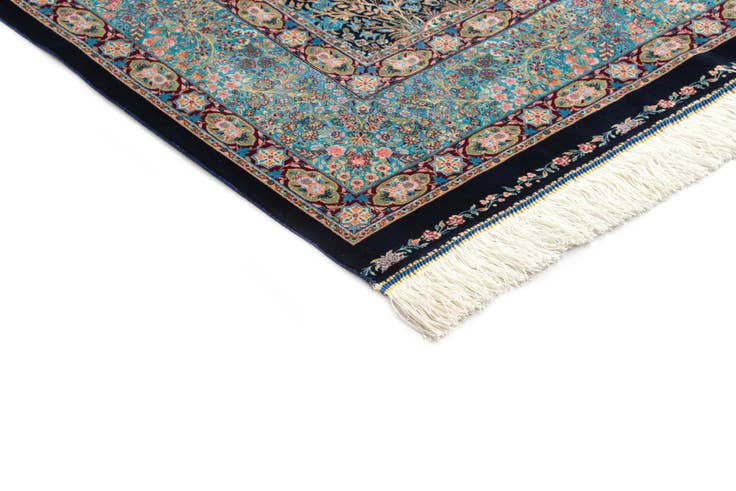 Detail image of 4' 5 x 6' 7 Ghom Design Rug