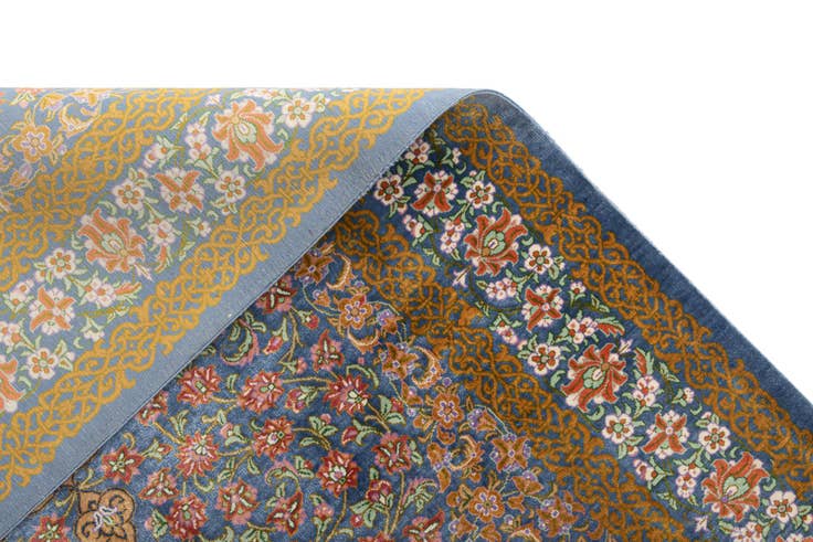 Detail image of 2' 7 x 4' Ghom Silk Rug