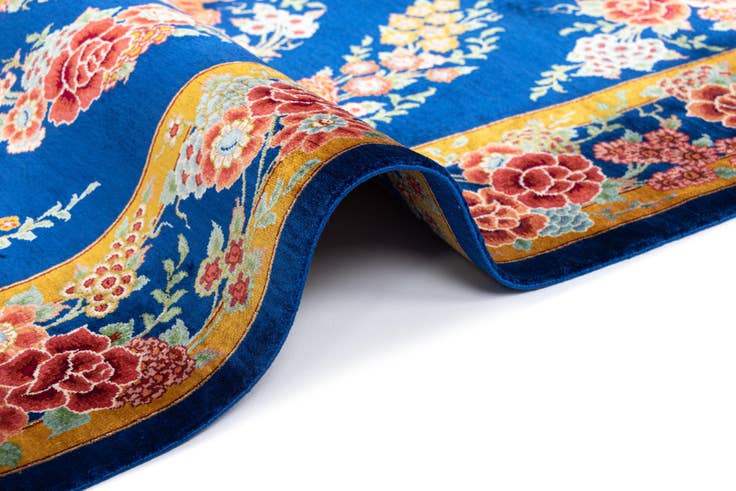 Detail image of 2' 6 x 4' 2 Ghom Silk Rug